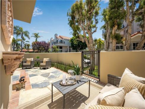 19431 Merion Circle, Huntington Beach, CA