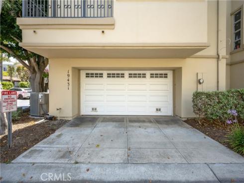 19431 Merion Circle, Huntington Beach, CA