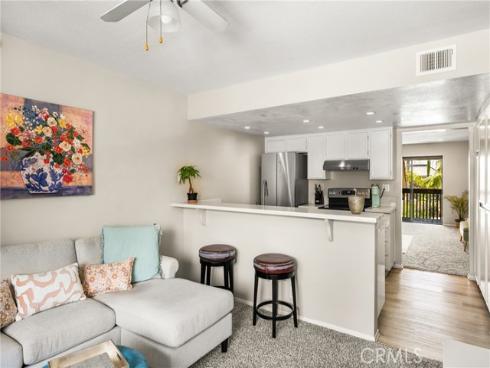 7648 Bay 201 Drive, Huntington Beach, CA