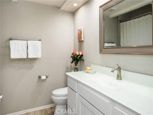 7648 Bay 201 Drive, Huntington Beach, CA