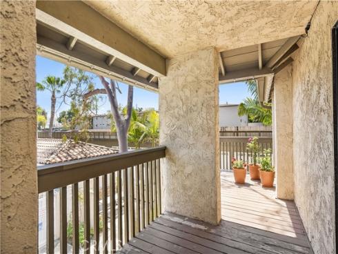 7648 Bay 201 Drive, Huntington Beach, CA
