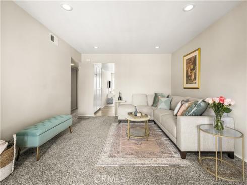 7648 Bay 201 Drive, Huntington Beach, CA