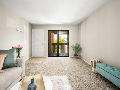 7648 Bay 201 Drive, Huntington Beach, CA