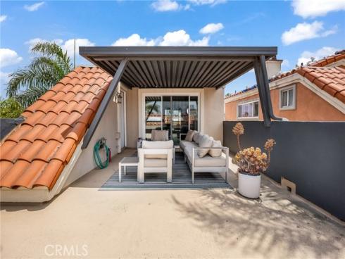216 16th Street, Huntington Beach, CA