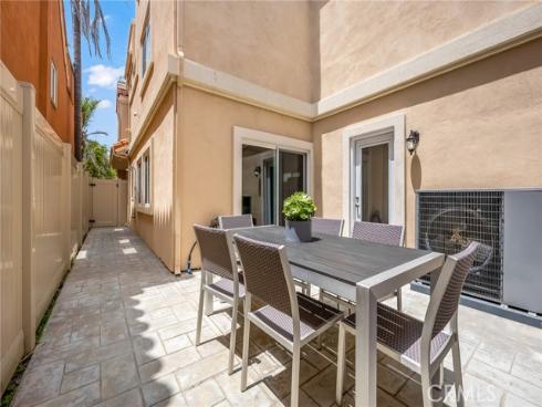 216  16th   Street, Huntington Beach, CA