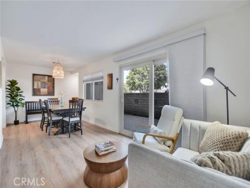 8866 Tulare 301C Drive, Huntington Beach, CA