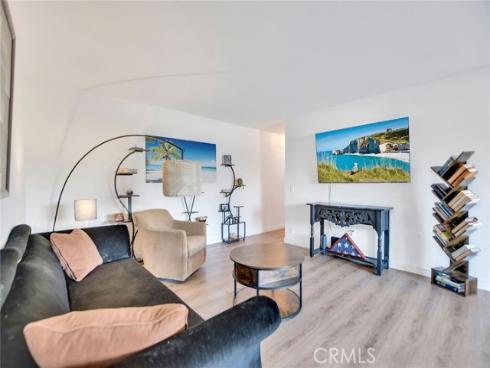 8866 Tulare 301C Drive, Huntington Beach, CA