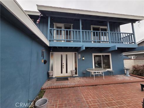 17352 Rob Roy Circle, Huntington Beach, CA
