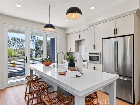 19061  Main  101  Street, Huntington Beach, CA