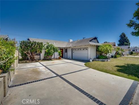 5671 Mangrum Drive, Huntington Beach, CA