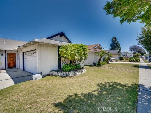 5671  Mangrum   Drive, Huntington Beach, CA