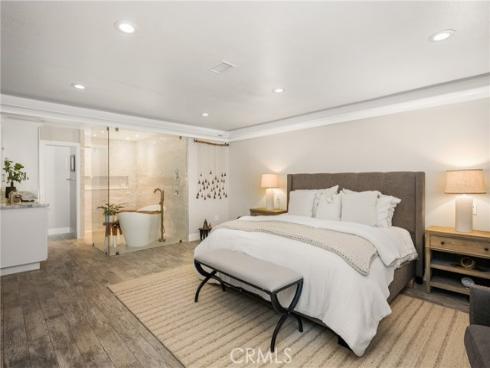 20402 Seven Seas Lane, Huntington Beach, CA