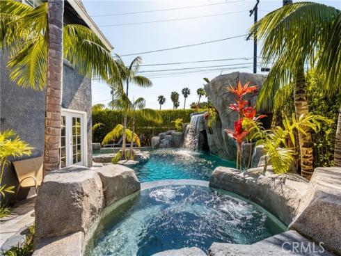 20402 Seven Seas Lane, Huntington Beach, CA