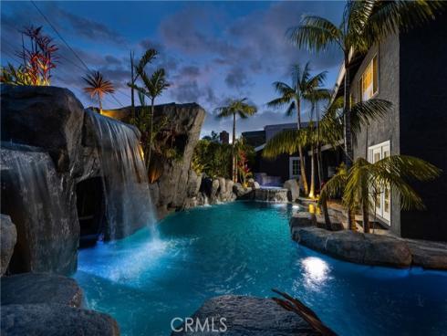 20402 Seven Seas Lane, Huntington Beach, CA