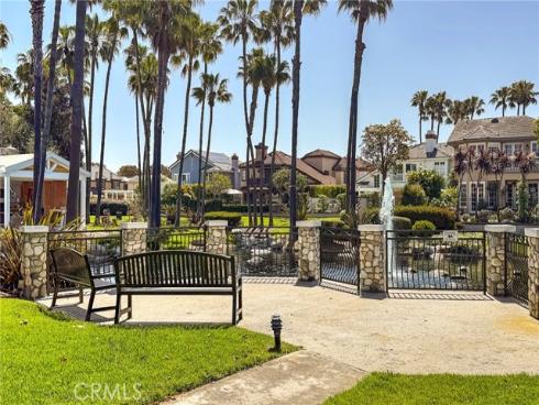 6052 Shadowbrook Circle, Huntington Beach, CA