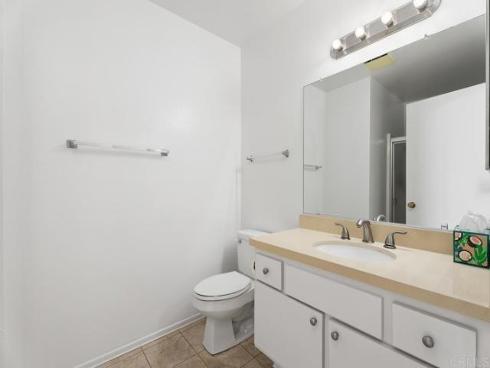 8933 Yolo 1308-A Circle, Huntington Beach, CA