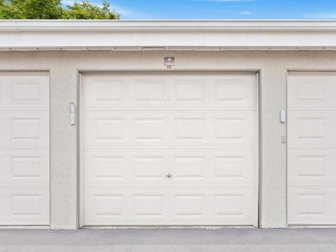 8933 Yolo 1308-A Circle, Huntington Beach, CA