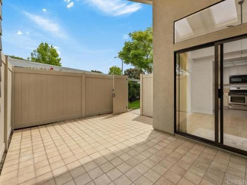 8933 Yolo 1308-A Circle, Huntington Beach, CA