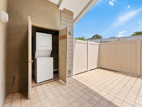 8933 Yolo 1308-A Circle, Huntington Beach, CA