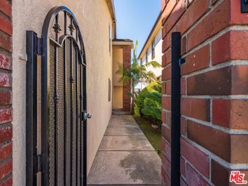 16661 Carousel Lane, Huntington Beach, CA