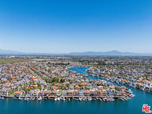 16661 Carousel Lane, Huntington Beach, CA