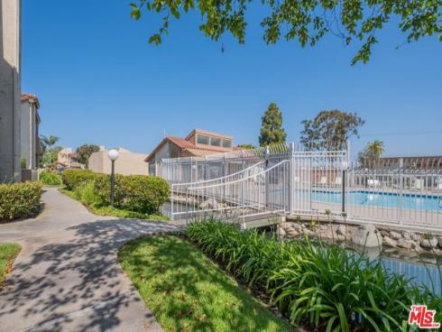 4852  Cabana  202  Drive, Huntington Beach, CA