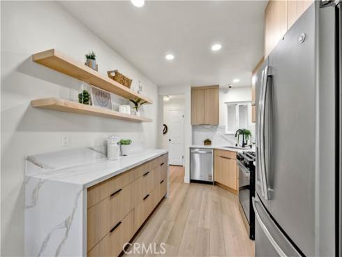 16761 Montclair Lane , Huntington Beach, CA