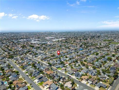 10172 Merrimac Dr , Huntington Beach, CA