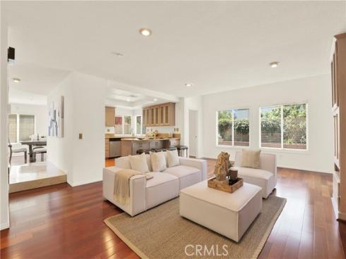 8452 Deepview Drive, Huntington Beach, CA