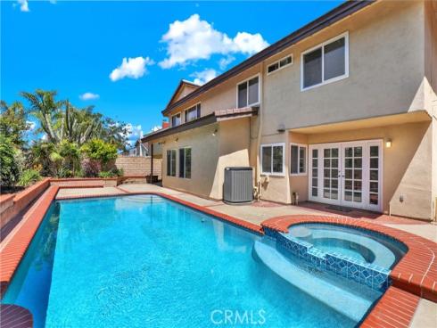 8452 Deepview Drive, Huntington Beach, CA
