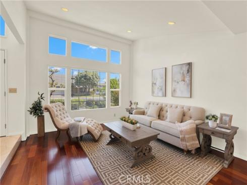 8452 Deepview Drive, Huntington Beach, CA