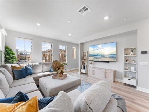 7270 Crystal Drive , Huntington Beach, CA