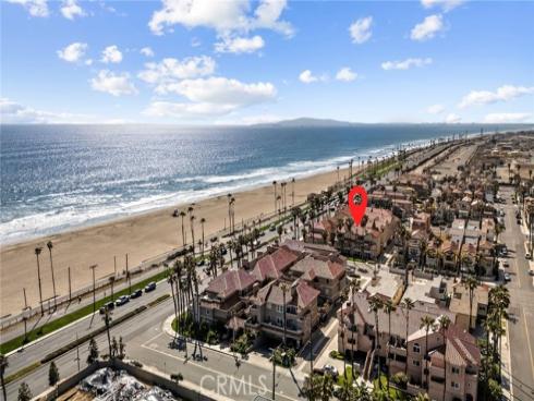 2000 Pacific Coast 102 , Huntington Beach, CA