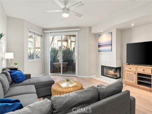 2000 Pacific Coast 102 , Huntington Beach, CA