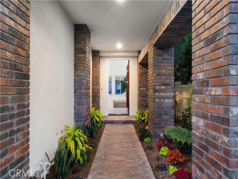 19139 Chandon Lane, Huntington Beach, CA