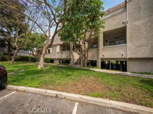 17202 Corbina 206 Lane, Huntington Beach, CA