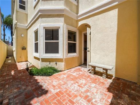 326 6th Street, Huntington Beach, CA