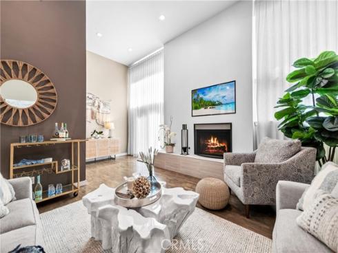 18743 Club Lane, Huntington Beach, CA