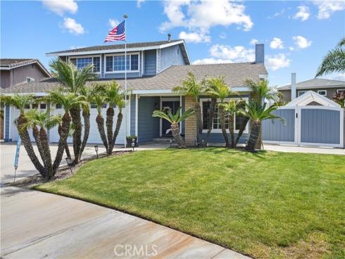 17882 Hallcroft Lane, Huntington Beach, CA