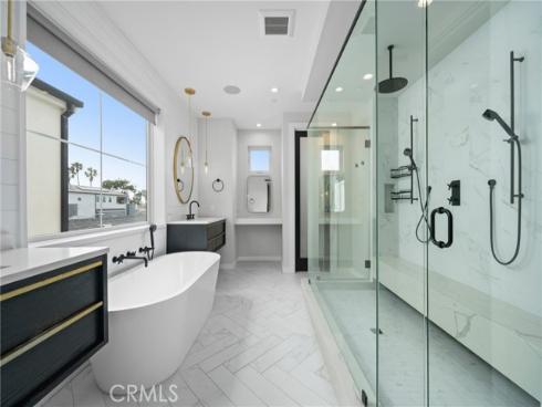 303 12th Street, Huntington Beach, CA