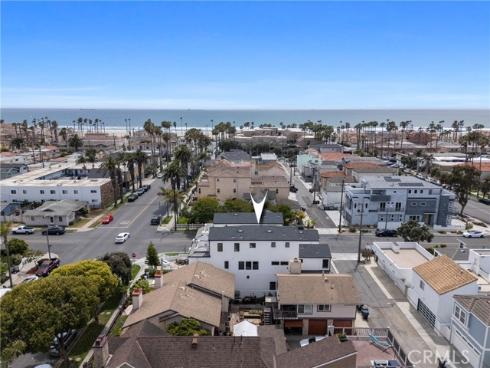 303  12th   Street, Huntington Beach, CA
