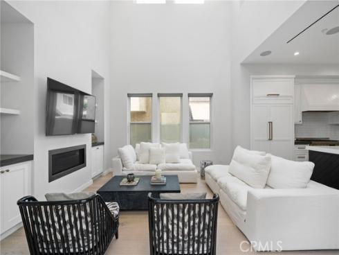 303 12th Street, Huntington Beach, CA