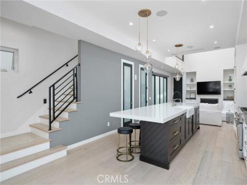 303 12th Street, Huntington Beach, CA