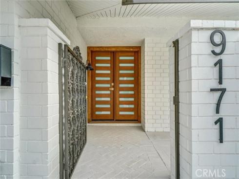 9171 Regatta Drive , Huntington Beach, CA