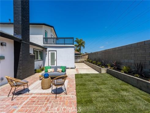 9802 Effingham Drive , Huntington Beach, CA