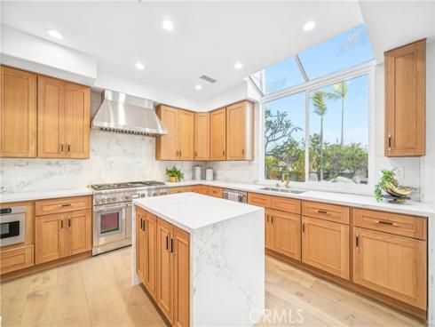 6692 Alamitos Circle, Huntington Beach, CA