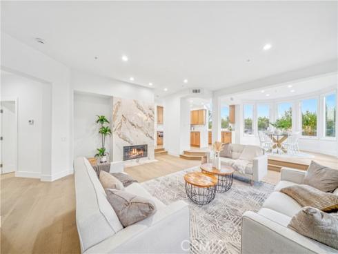 6692 Alamitos Circle, Huntington Beach, CA