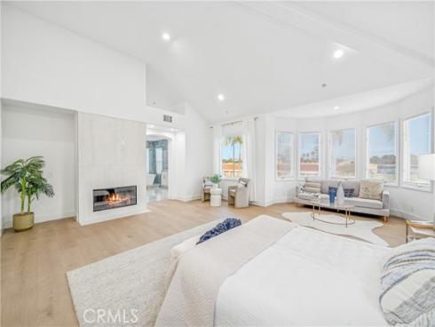 6692 Alamitos Circle, Huntington Beach, CA