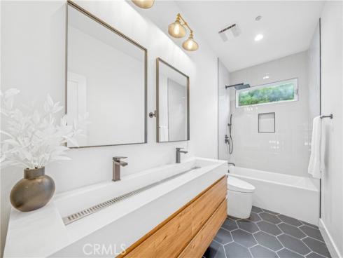 6692 Alamitos Circle, Huntington Beach, CA