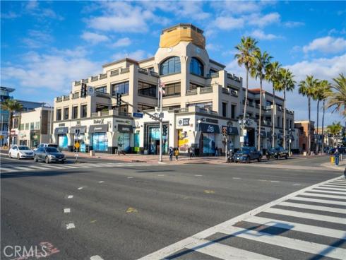 6692 Alamitos Circle, Huntington Beach, CA